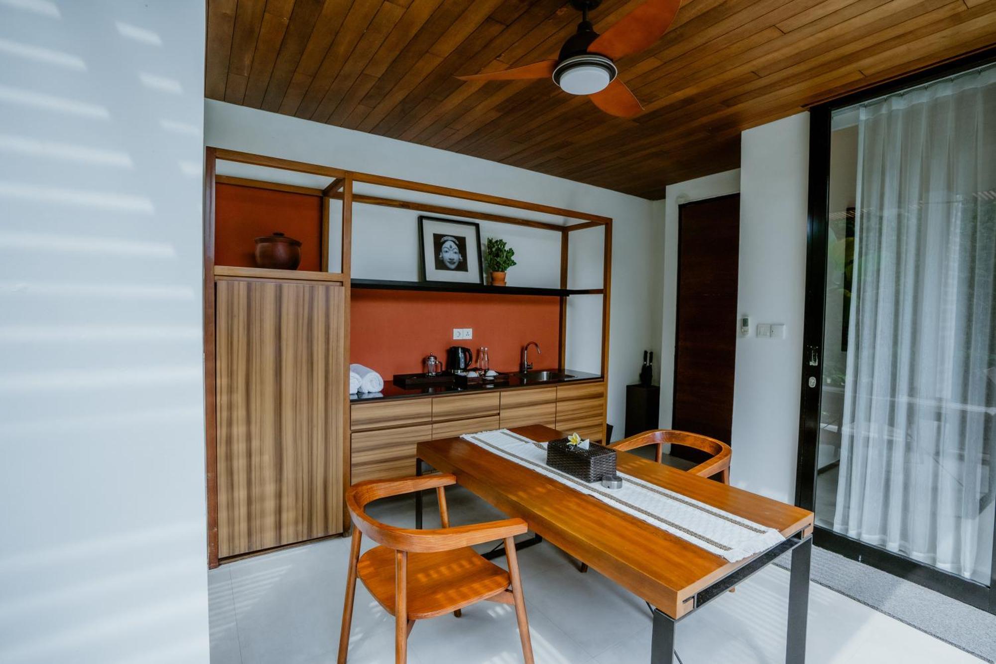 विला Abia Legian (Bali)